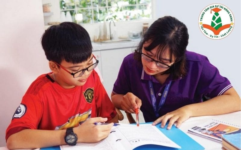 Dạy kèm tại nhà là một hình thức dạy kèm diễn ra tại nhà học sinh