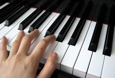 Gia sư dạy đàn Organ - Tài Năng Xanh