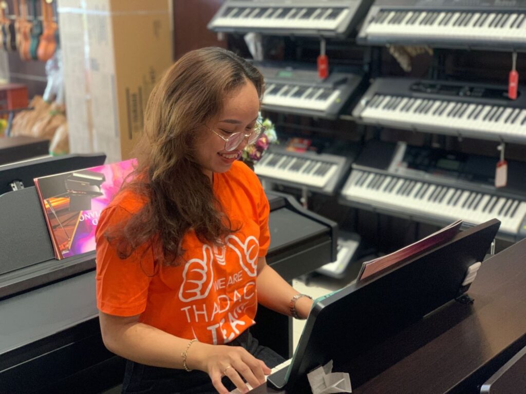 Gia sư dạy đàn Piano - Tài Năng Xanh